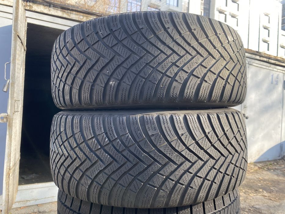 Шины 215/45/17 пара бу ханкок