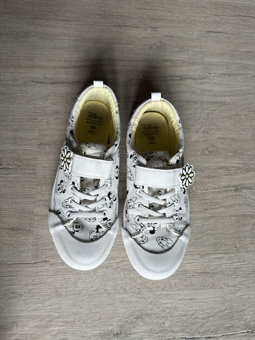 Reserved маратонки