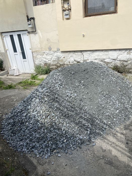 Piatra sparta concasata pentru drum, pavaj sau curte