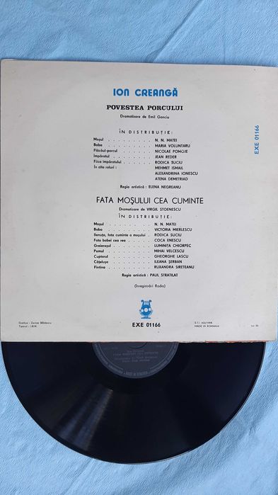 Viniluri LP. 1 Basme romanesti. 2 Basme cultura popoarelor Electrecord