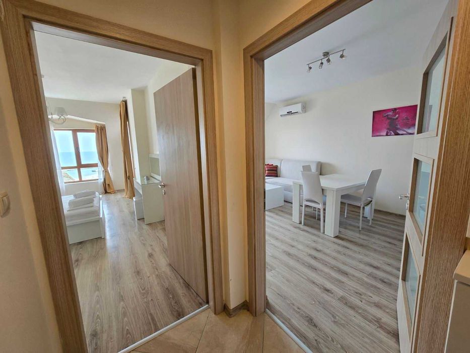 Продава се Двустаен апартамент в Варна, Аспарухово - 90 кв.м за 1556 €/кв.м - Снимка #13