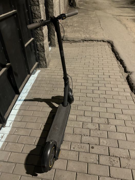электросамокат ninebot g30max