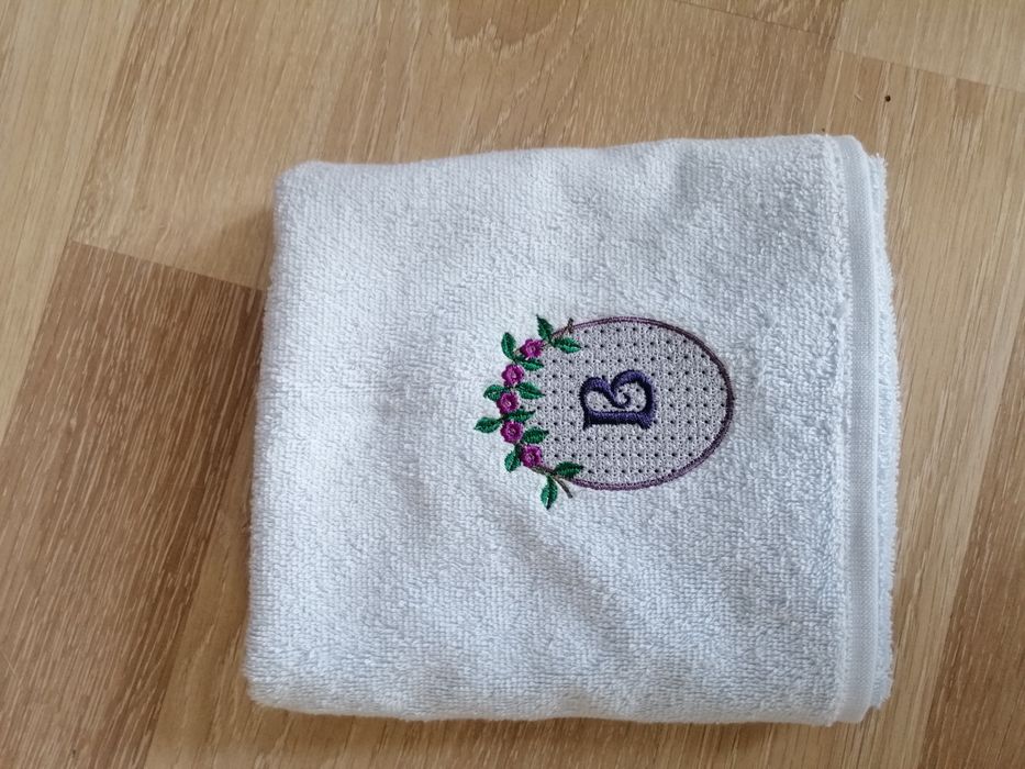 Машинна бродерия по поръчка