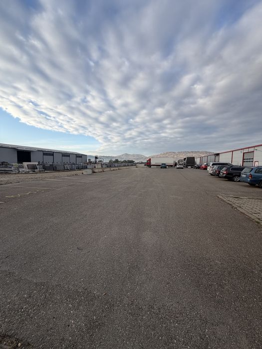 Inchiriez hala depozitare