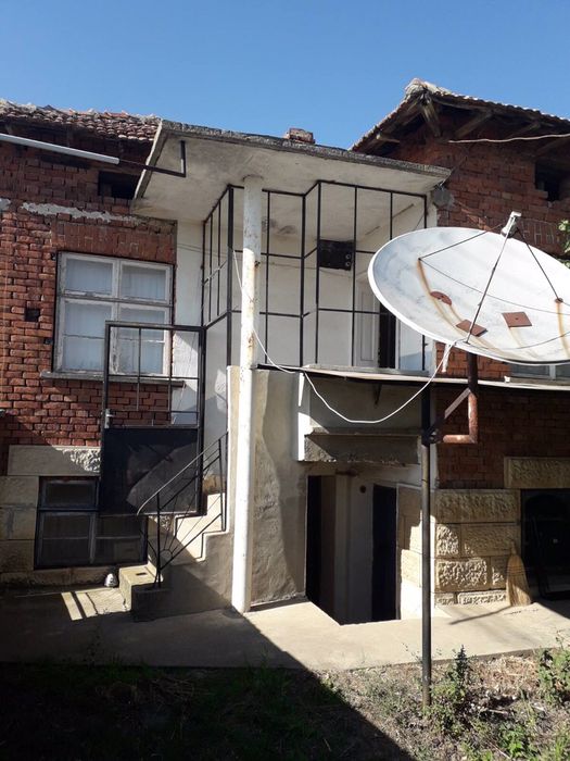 Продава се Къща в с. Равно, Област Разград - 800 кв.м за 23 €/кв.м - Снимка #4