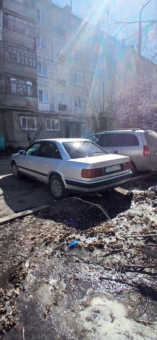 Продам ауди 100 с4