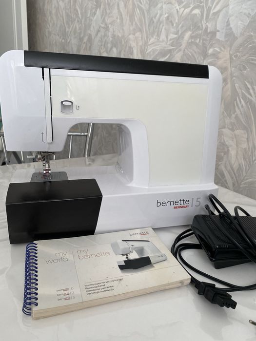 Швейная машина Bernette Bernina 15