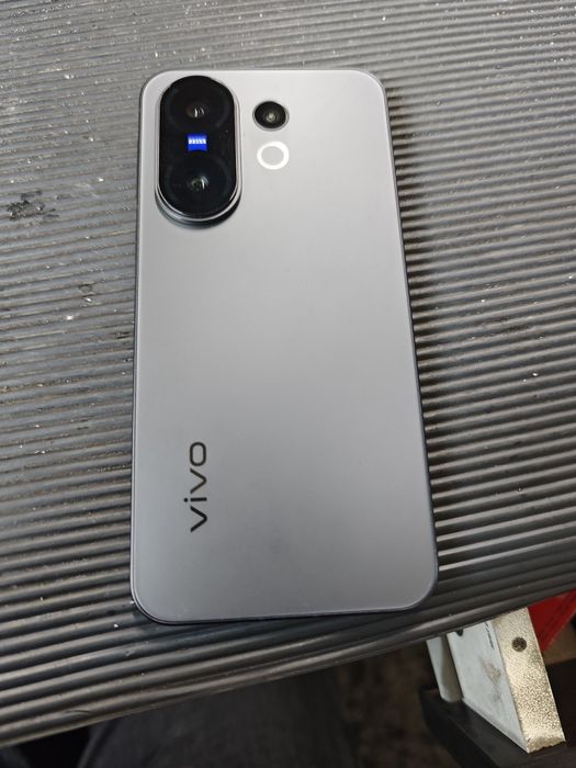 Vind Telefon Vivo X200FE