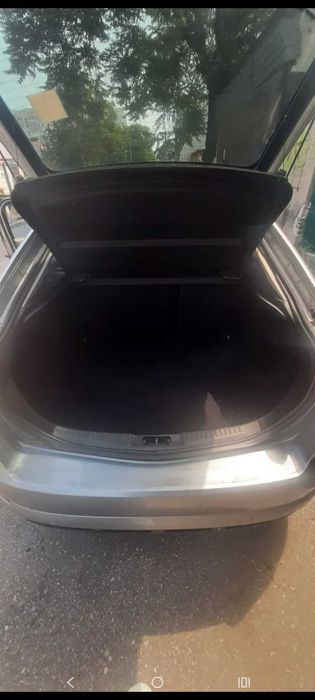 Mașina Ford Mondeo