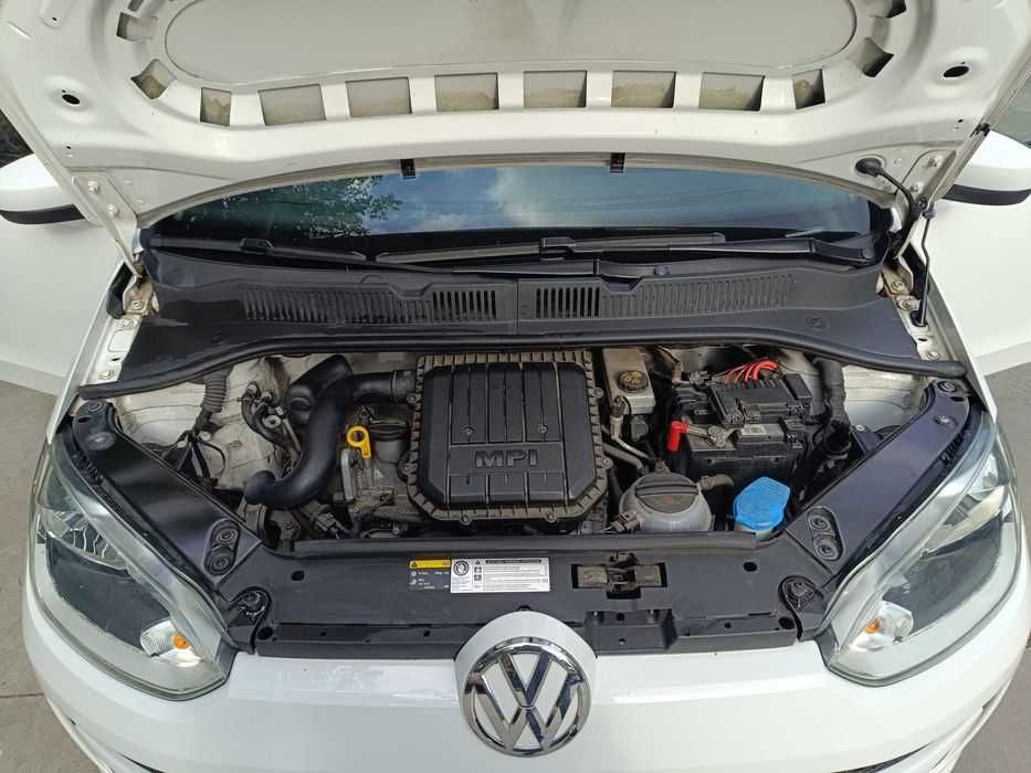 Volkswagen Up 2016 benzină, 4.000 € — imagine 2