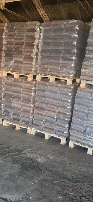 Brichete din rumegus pentru foc