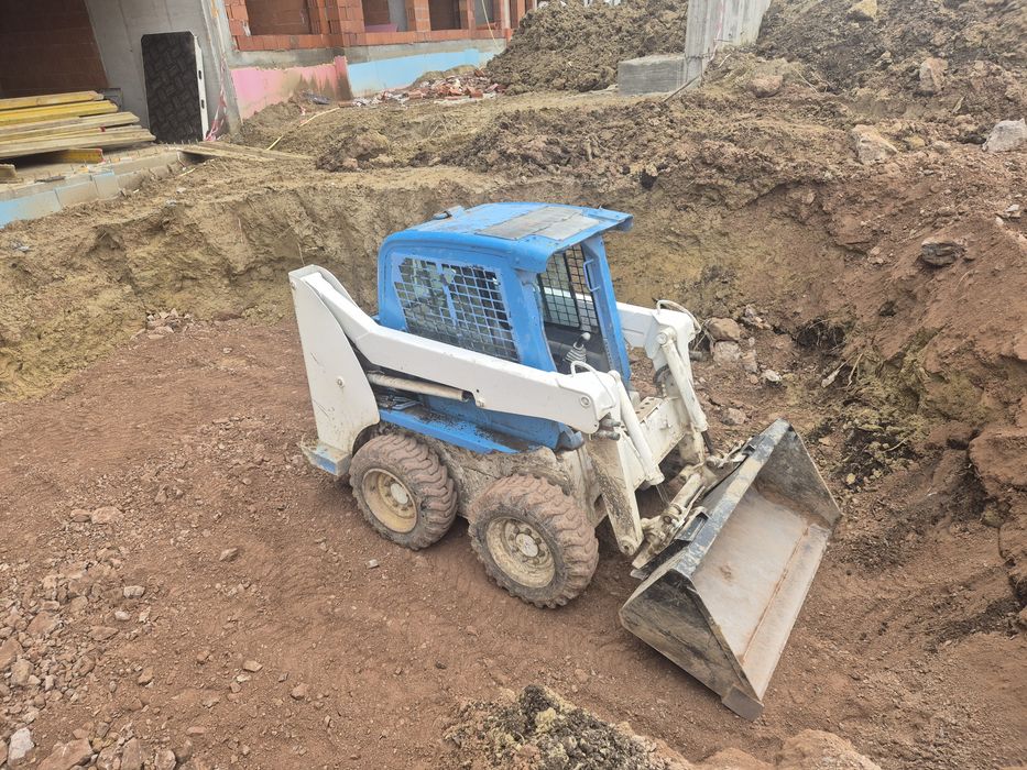 Услуги с мини багер 2500кг. Хидравличен чук 150 кг, .