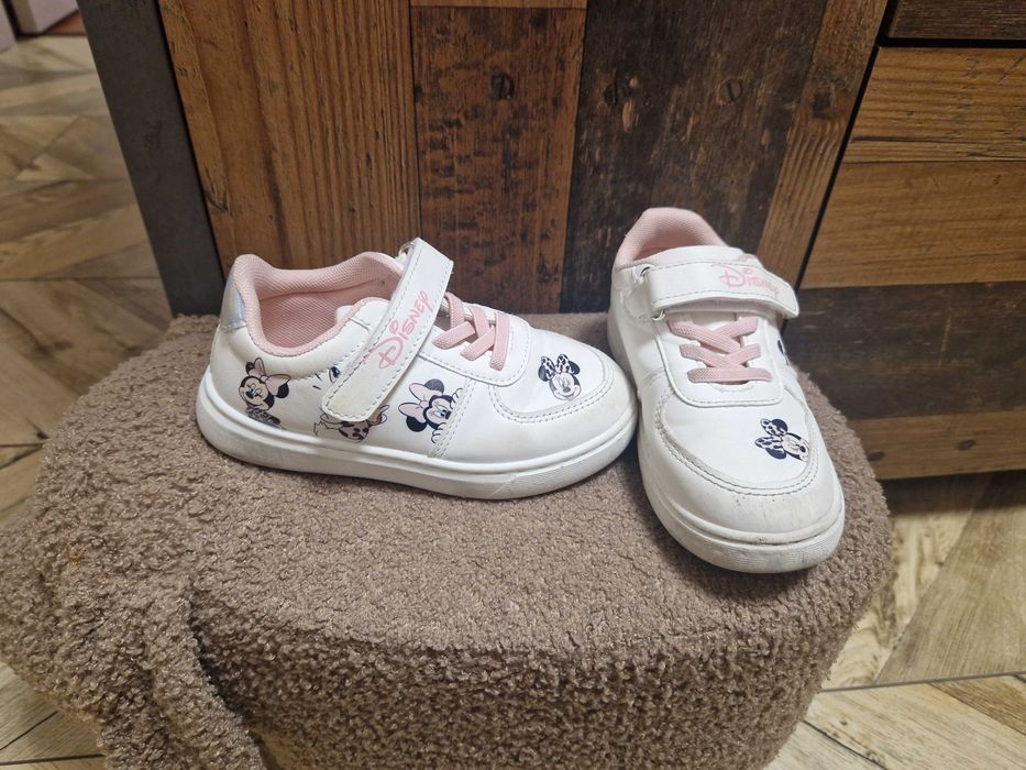 Светещи детски маратонки за момиче