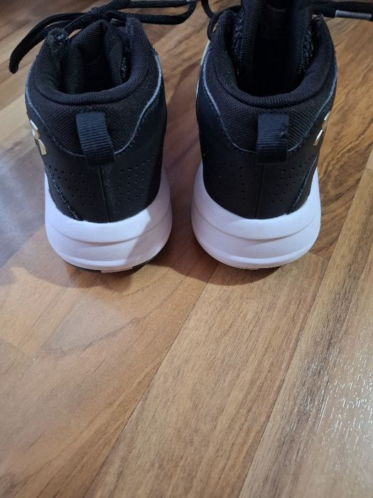 Ghete sport under armour