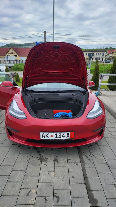 Tesla model 3 performance