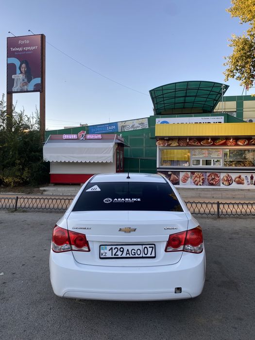 Продам хорошую машину