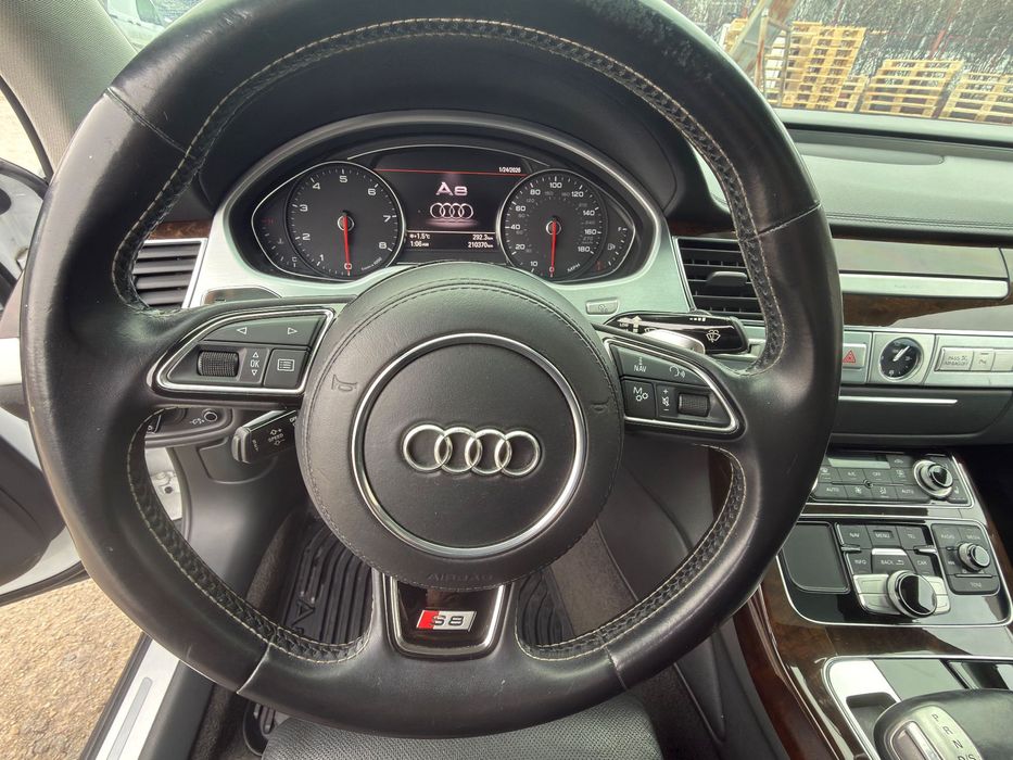 Audi A8 quatrro - 460к.с.