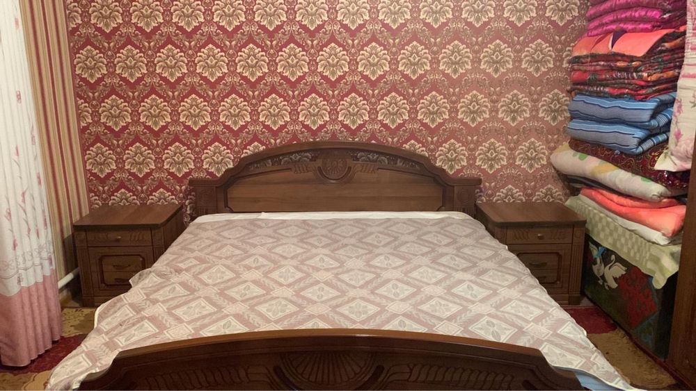 Спальный гарнитур