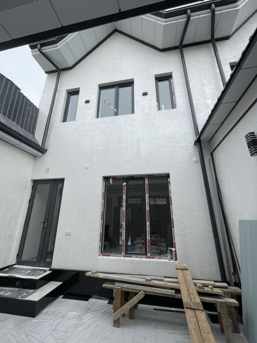 Uchaska Sotiladi 1.3 Sotix 5 xona Sergeli Xonabod