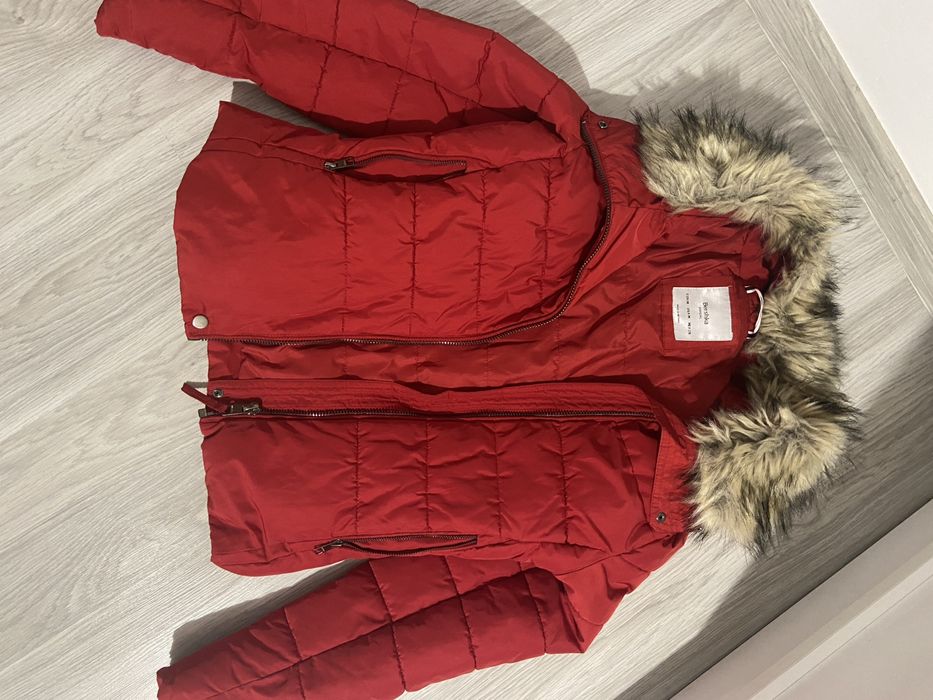 Червено зимно яке от Bershka
