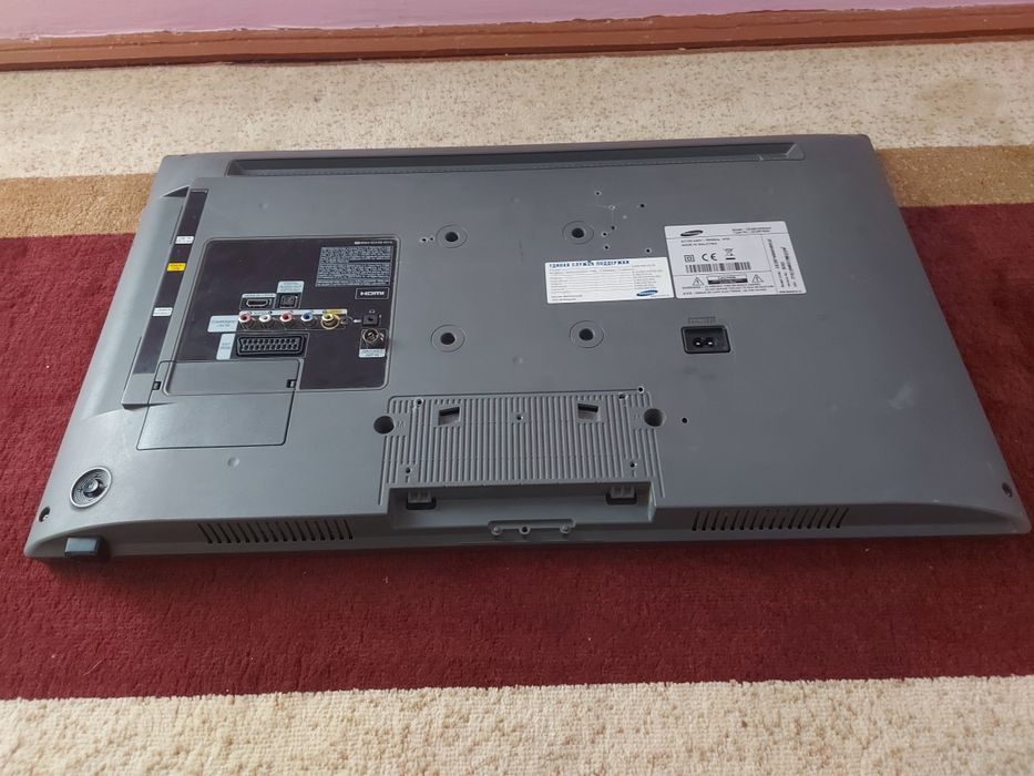 28 Samsung original Tv sotiladi