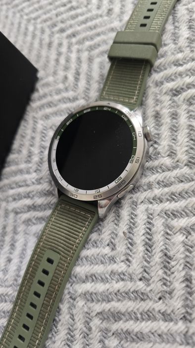 Продам часы Huawei watch gt4