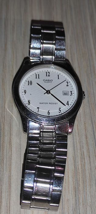 ceas de mana / dama / quartz  CASIO  MODEL : MTP 1141 P