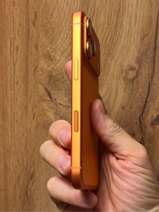 Apple iPhone 17 Pro 256GB / Cosmic Orange / USA / e-sim