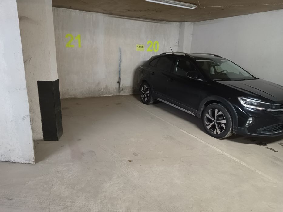 Дава се под наем Гараж / Паркомясто в София, Студентски град - 15 кв.м за 76.5 € - Снимка #1