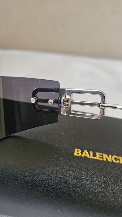 Слънчеви очила BALENCIAGA