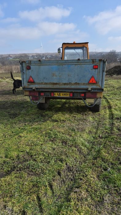 Doua vand  u445 in stare perfecta de funcționare