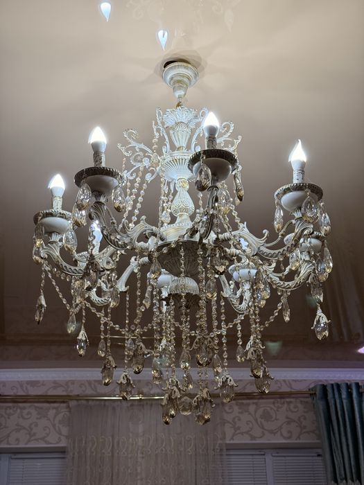 Продается люстры