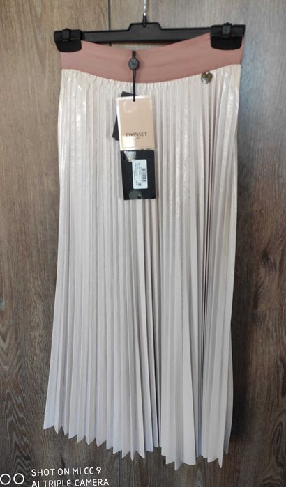 Twinset уникална нова с етикет розова пола солей еко кожа