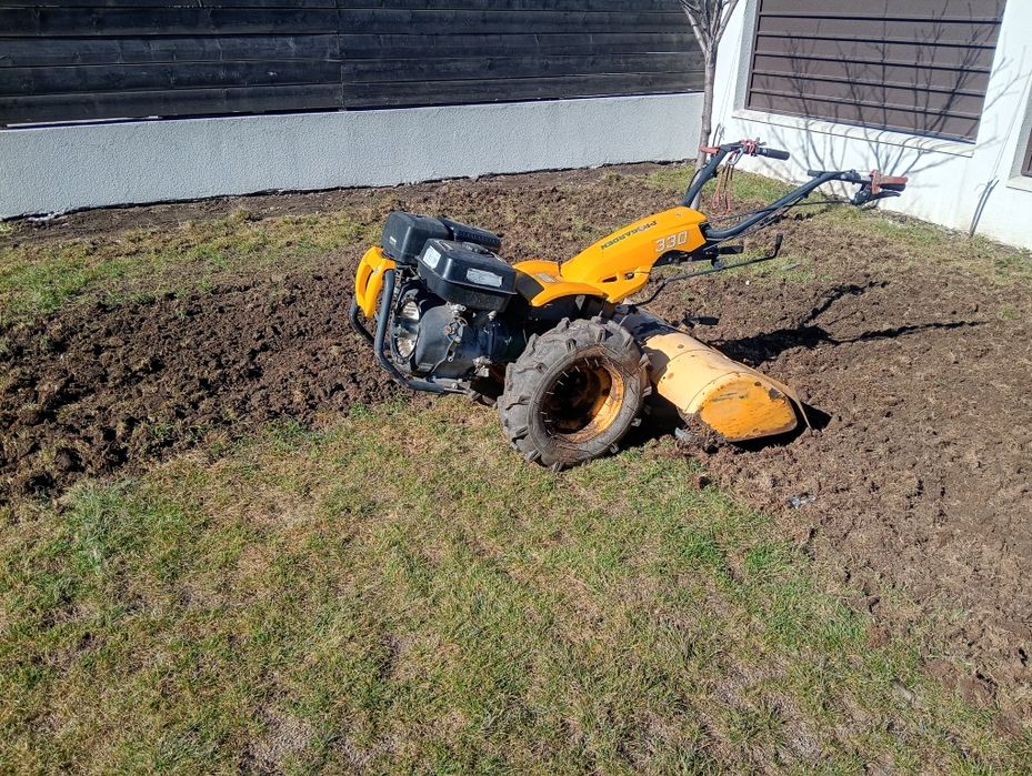 Motocultor 14 cai  frezare pregătire gazon