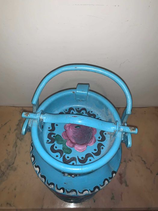 Recipient de lapte traditional