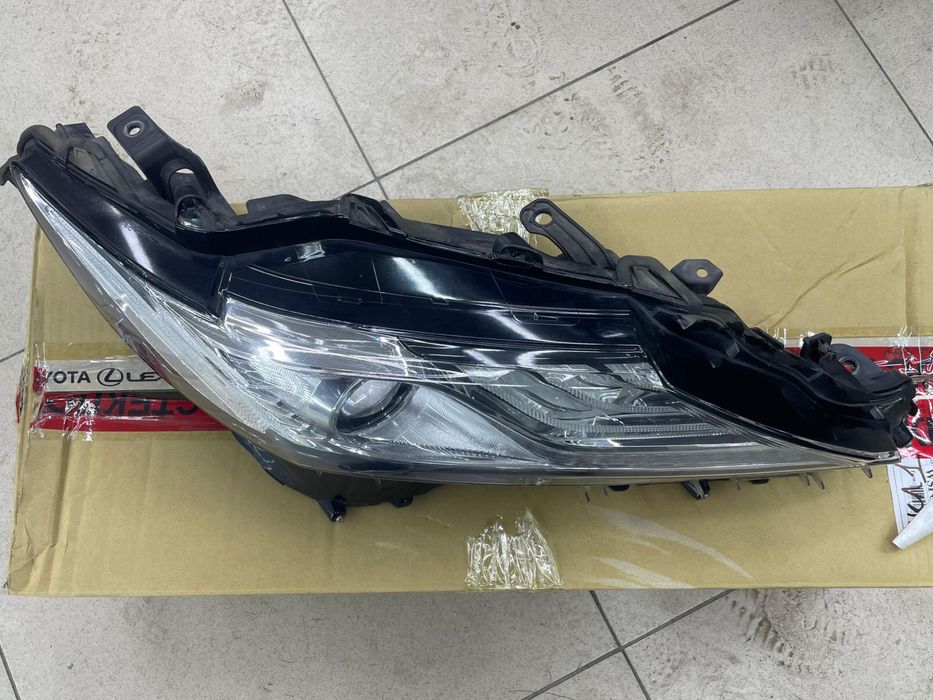 Продам фару, правую.