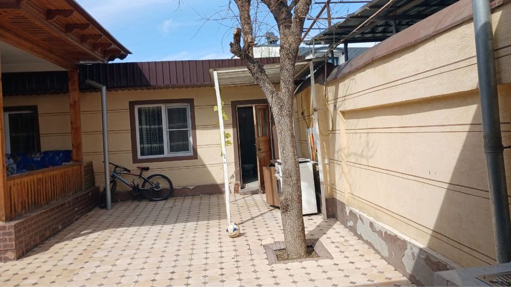 Бадамзар. центир города. Новамаскоский