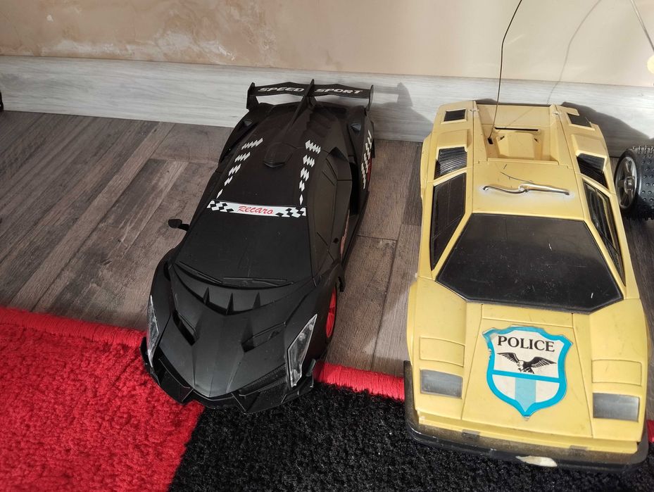 Продавам радиоуправляеми колички играчки