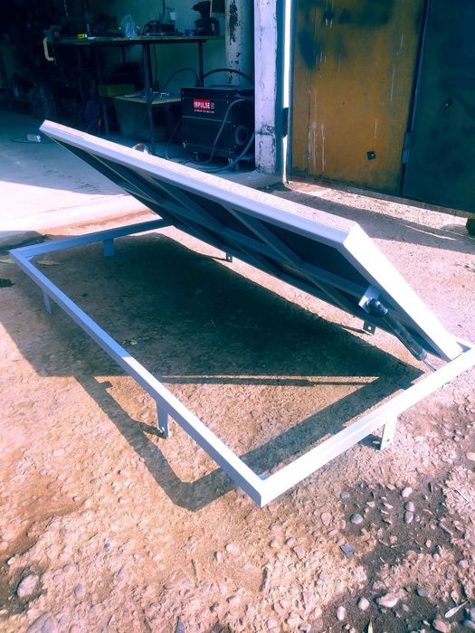 Люк напольный в подвал