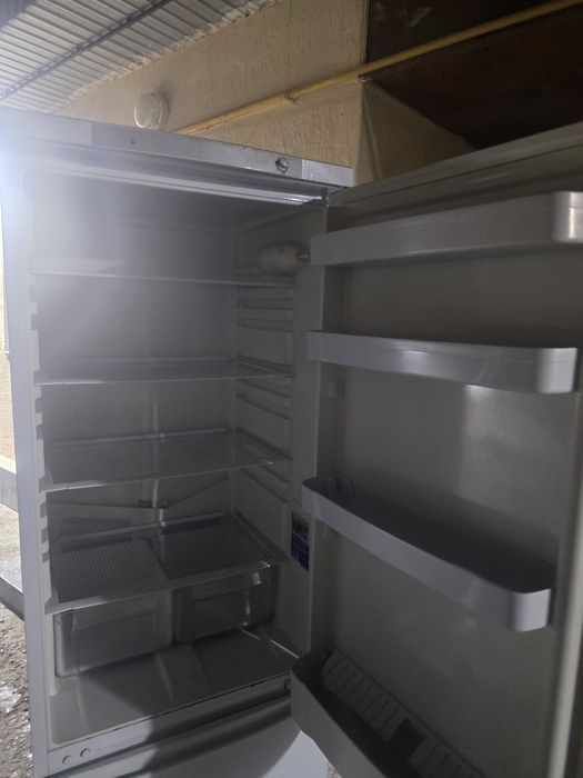 Холодельник бар жақсы жағдайда