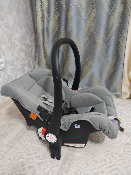 Продам Детскую коляску 0 до 6