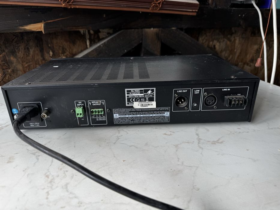 Amplificator audio Monacor