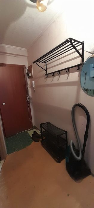 Продам 2х комнату 9мкр 2эт