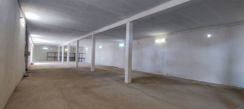 Карши шахри. Ижарага склад шахар ичида жойлашган. Аренда складского по