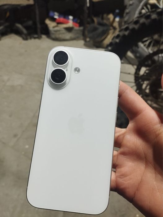 Айфон 16, с гарантией