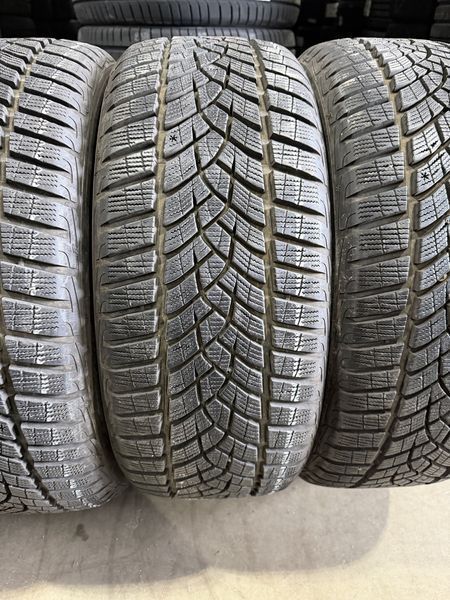 225/45/19 GOODYEAR 4бр