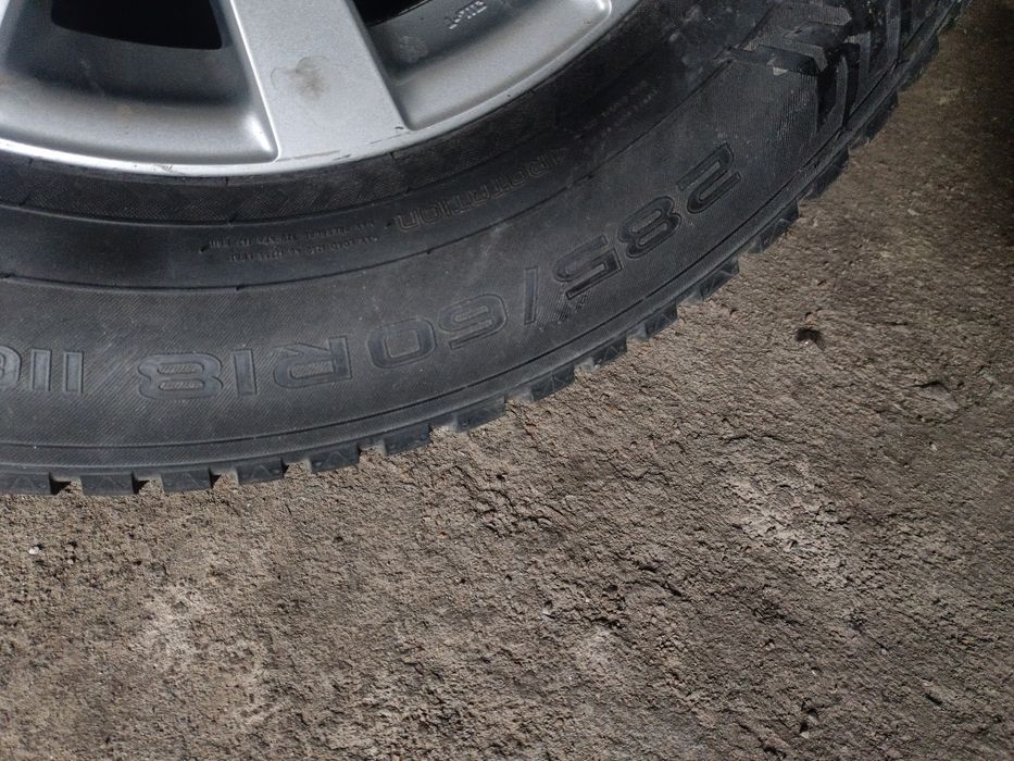 Шины с диском комплект