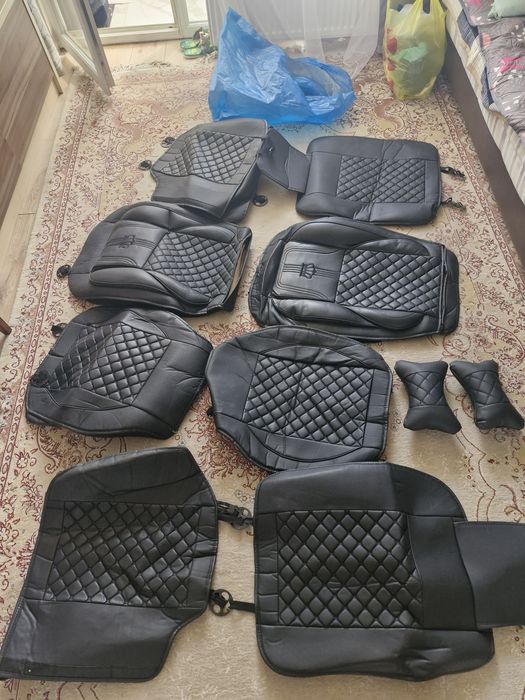 Авточехлы клмплект за 15000 тг.