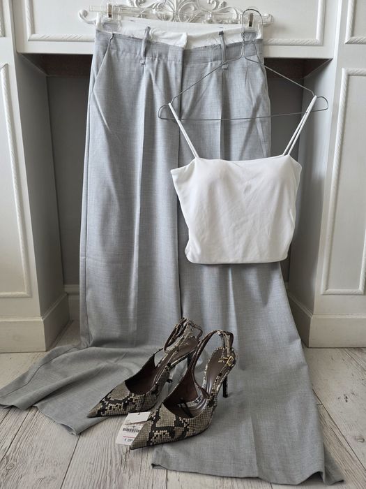 Сет, НОВИ панталон и топ Italy