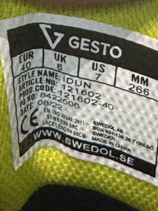 Работни обувки с метално бомбе GESTO WATERPROOF .Номер 40